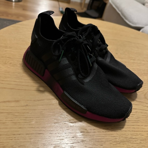 Black and maroon NMD’s - Picture 4 of 6